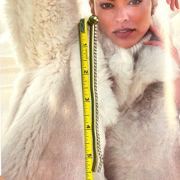 BNWT PANACEA 5.5” LONG GOLD TONE SNAKE CHAIN & CRYSTAL EARRINGS LEAD FREE - Picture 2 of 6